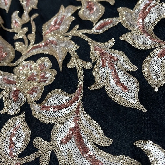 Beautiful and sparkly dress perfect for a wedding. - Picture 2 of 3